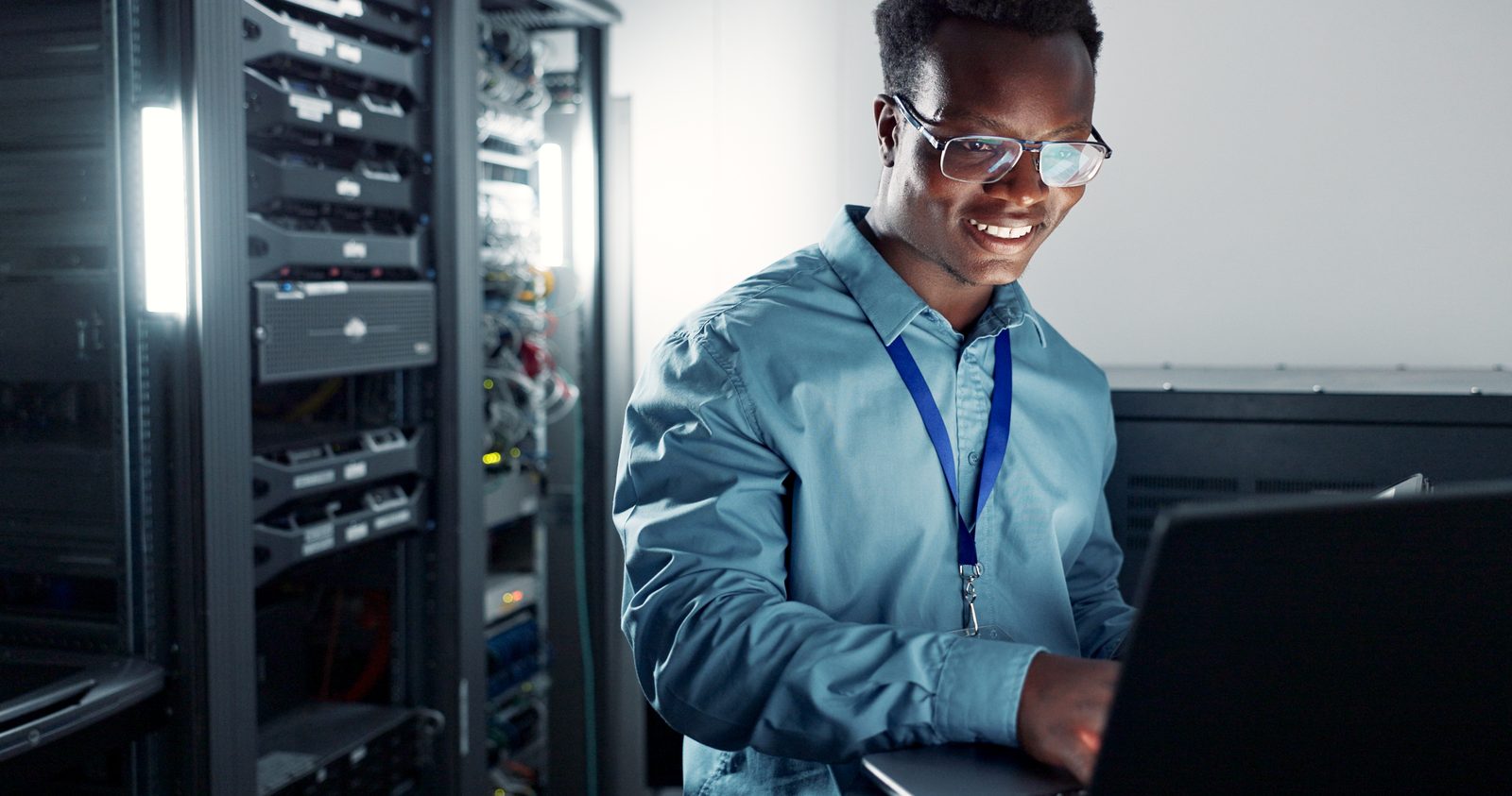 A PGT engineer monitoring managed network operations in a data center